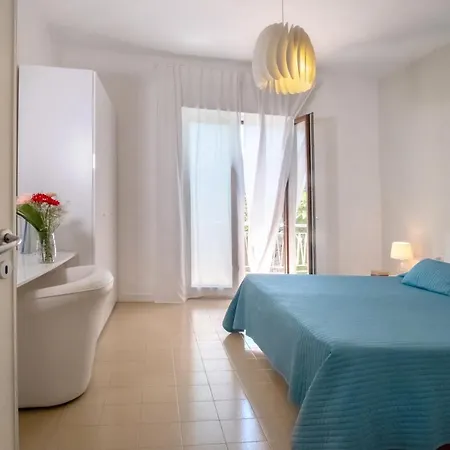 Bright House Апартаменты *