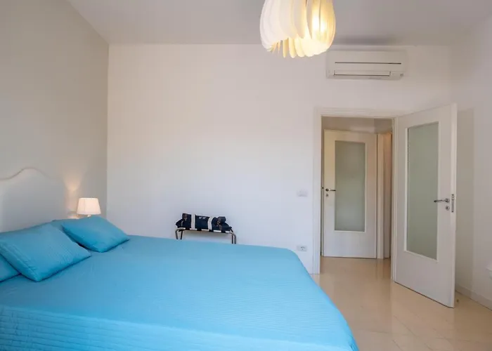 Bright House Апартаменты *