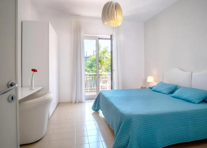 Bright House Апартаменты Сорренто