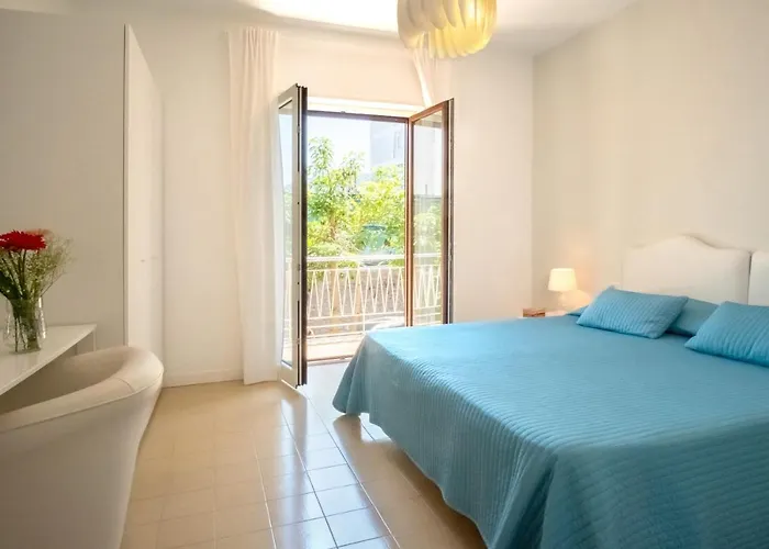 Bright House Sorrento