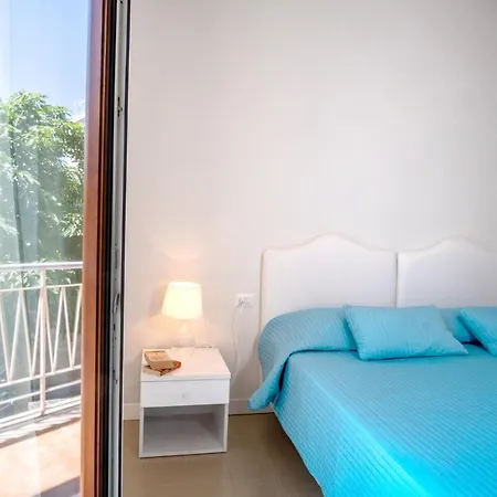 Bright House Apartment *